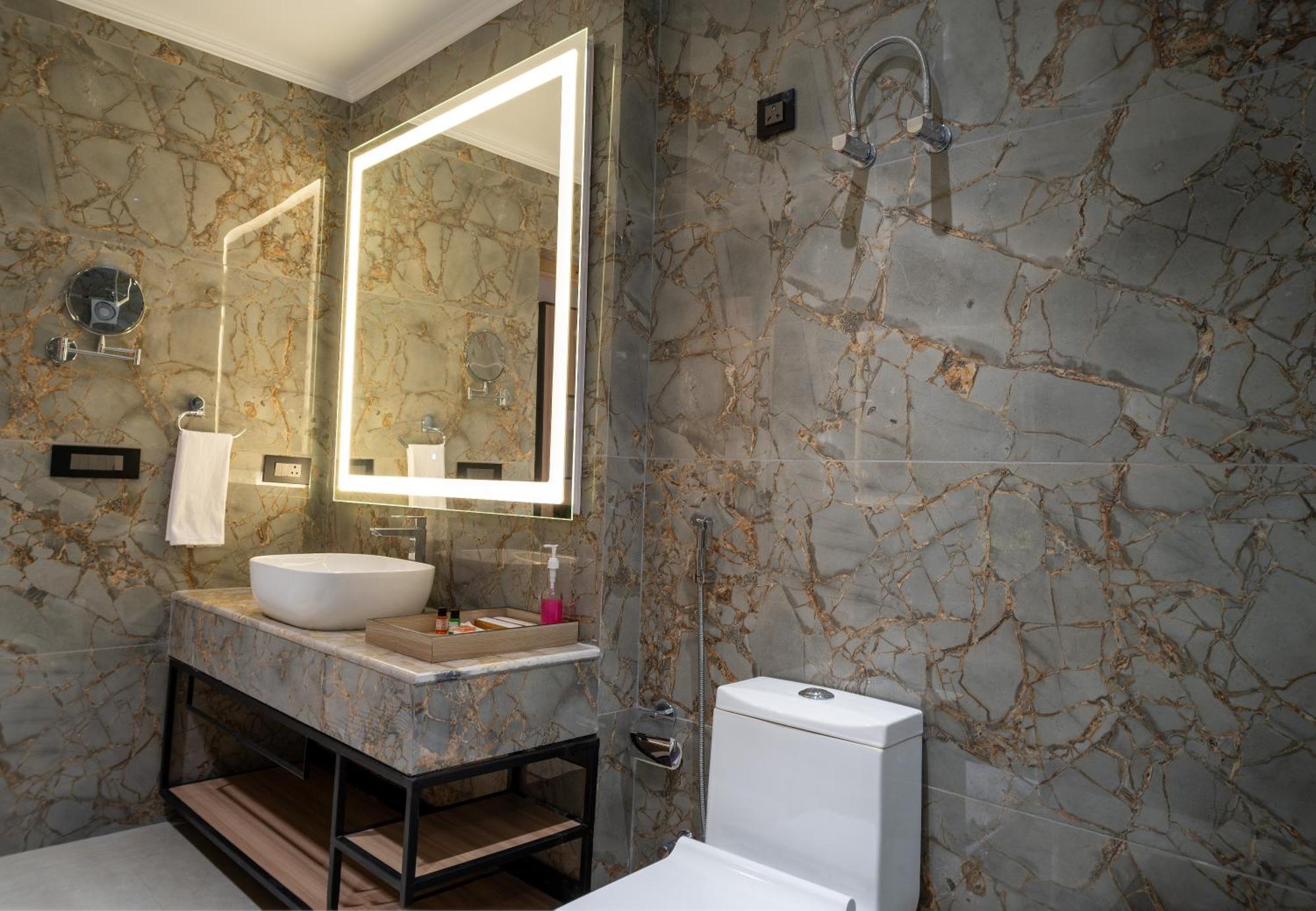 Alpine Hotel And Villas Dharamshala Luaran gambar