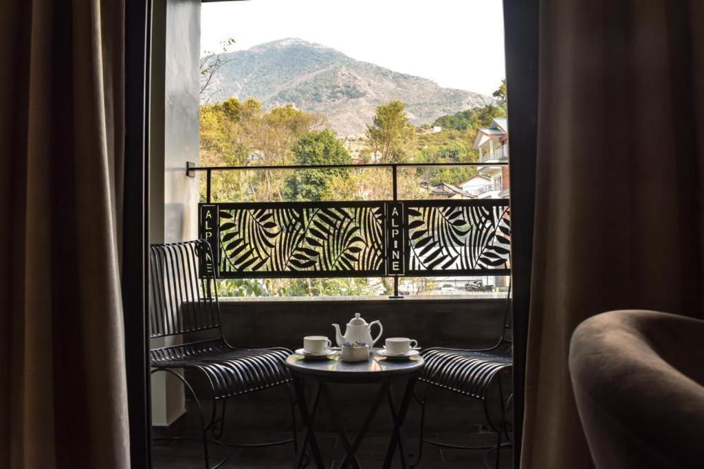Alpine Hotel And Villas Dharamshala Luaran gambar